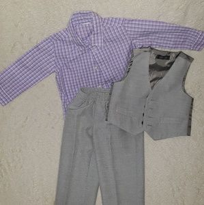 Van Heusen boys size 12 months